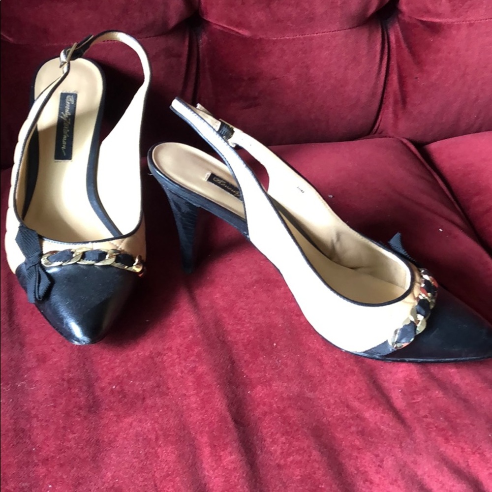 Beverly Feldman quilted leather chain trim heels